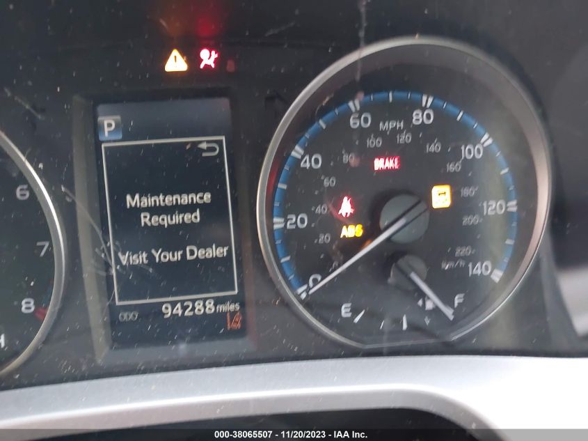 2018 TOYOTA RAV4 LE - JTMZFREV2JJ738683