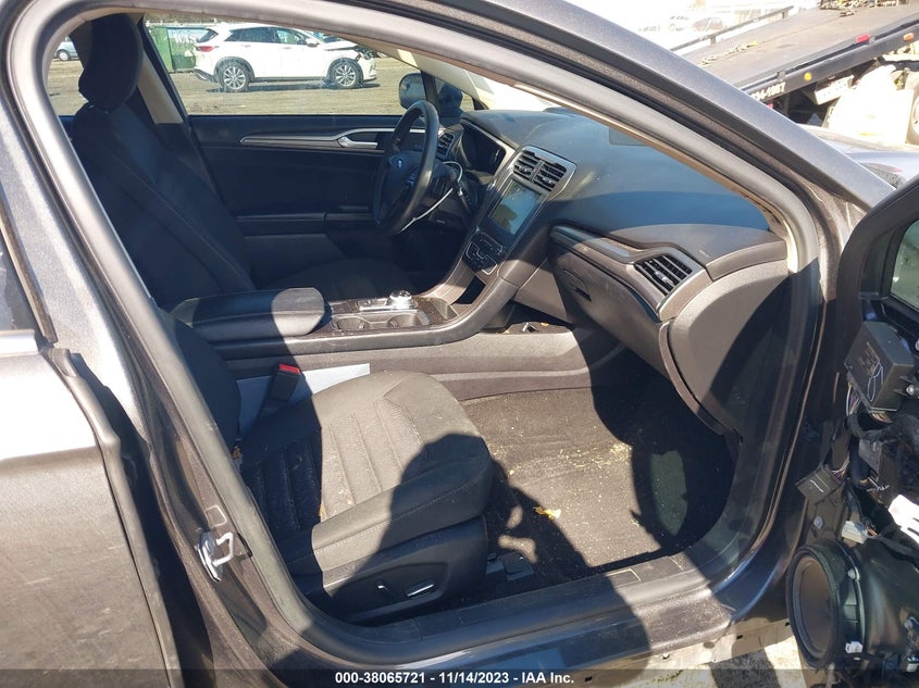 VIN 3FA6P0HD4JR224408 2018 FORD FUSION SE
