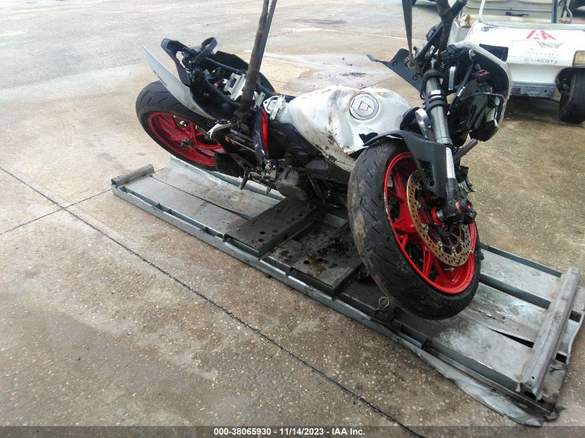 2021 DUCATI PANIGALE V2 - ZDMHAATW1MB005146