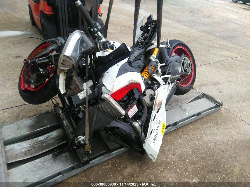 2021 DUCATI PANIGALE V2 - ZDMHAATW1MB005146