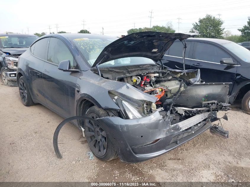 2022 TESLA MODEL Y - 7SAYGDEE9NF437212