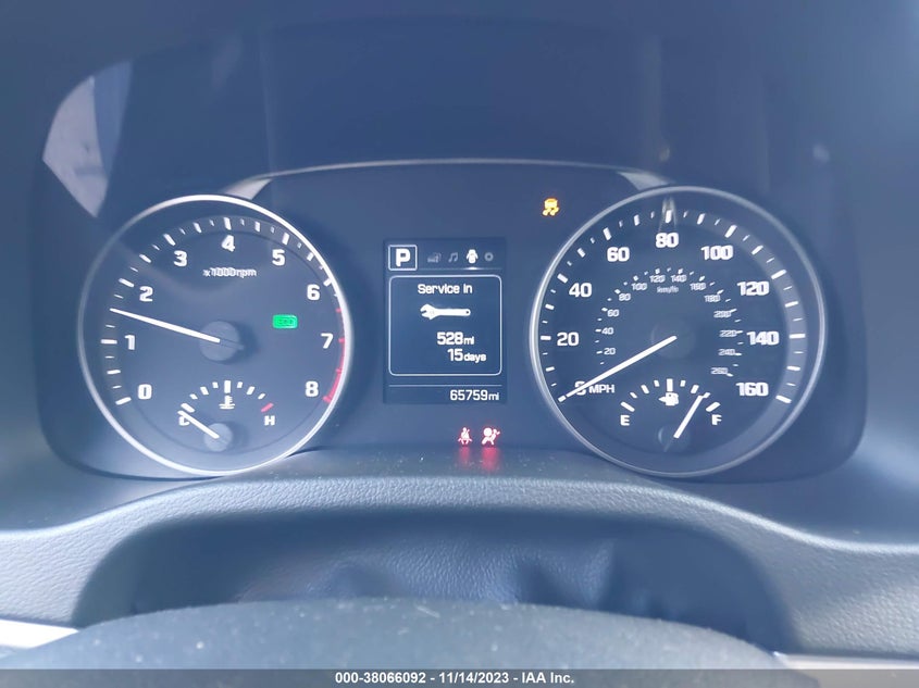 VIN 5NPD84LF1JH383582 2018 HYUNDAI ELANTRA SEL