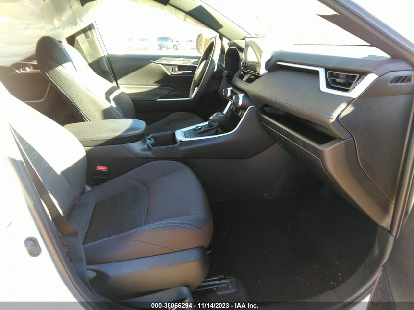 VIN 4T3T6RFV3PU118097 2023 TOYOTA RAV4 SE HYBRID