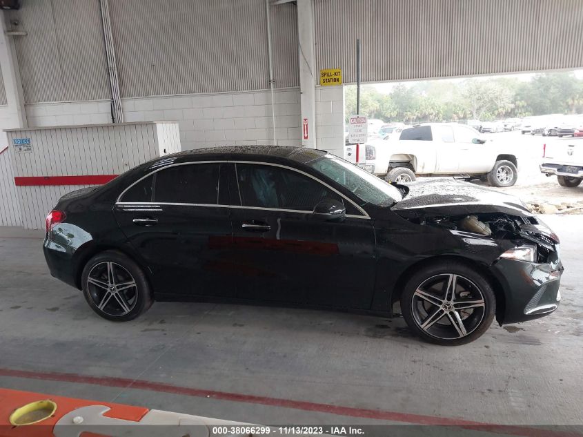2021 MERCEDES-BENZ A 220 W1K3G4EB7MJ304930