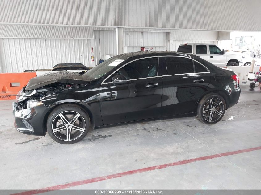 2021 MERCEDES-BENZ A 220 W1K3G4EB7MJ304930