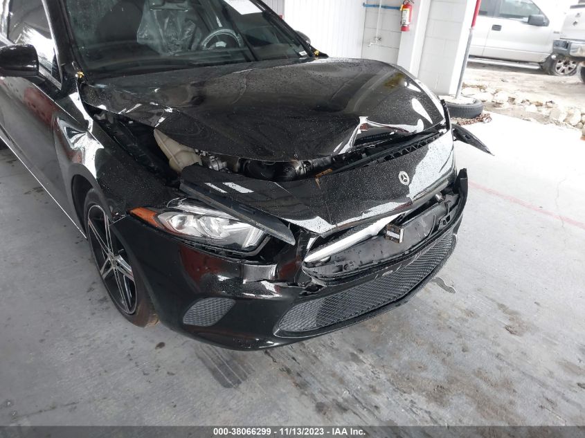 2021 MERCEDES-BENZ A 220 W1K3G4EB7MJ304930