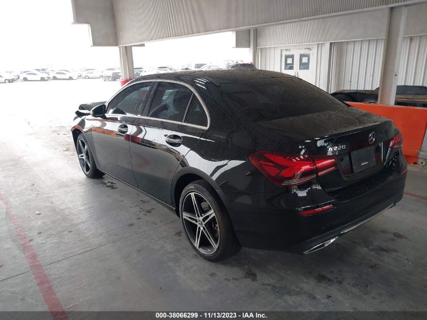 2021 MERCEDES-BENZ A 220 W1K3G4EB7MJ304930