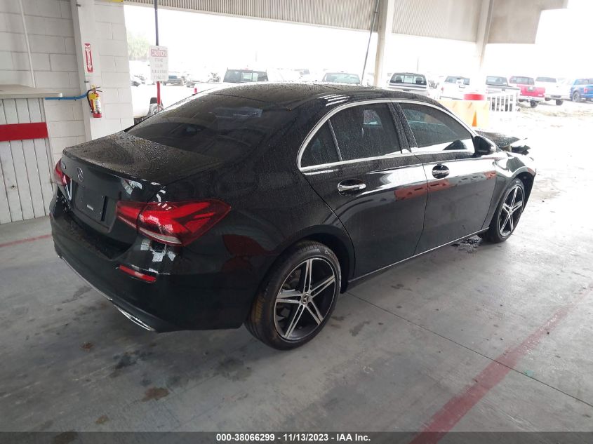 2021 MERCEDES-BENZ A 220 W1K3G4EB7MJ304930