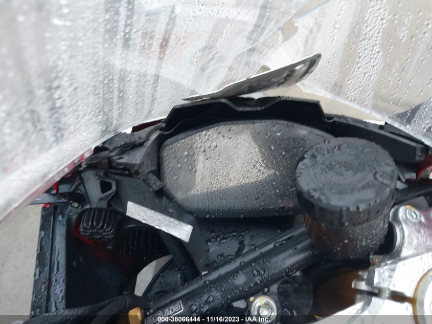 2023 DUCATI PANIGALE V2 ZDMHAATW1PB009668