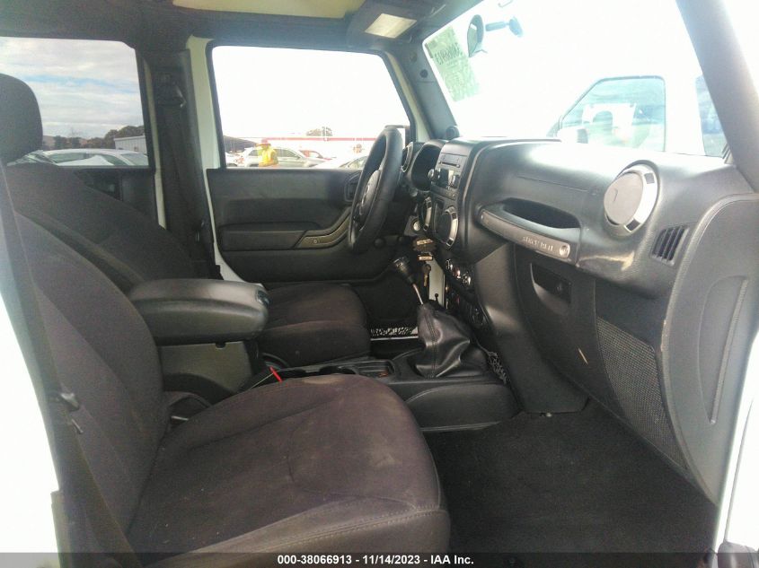 2014 JEEP WRANGLER UNLIMITED SPORT - 1C4BJWDG0EL233317