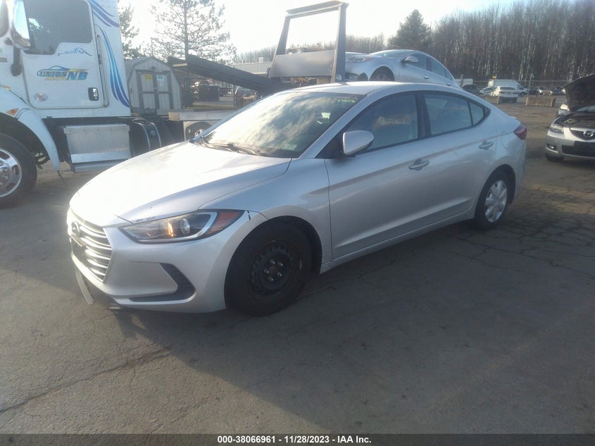 VIN 5NPD74LF8HH196532 2017 HYUNDAI ELANTRA SE