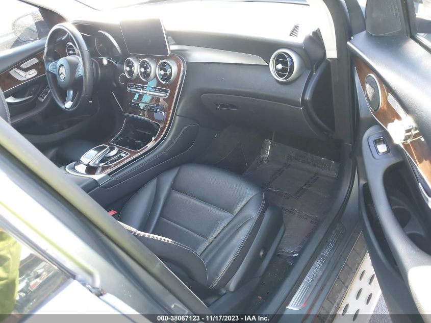2019 MERCEDES-BENZ GLC GLC 300 WDC0G4KBXKV141479