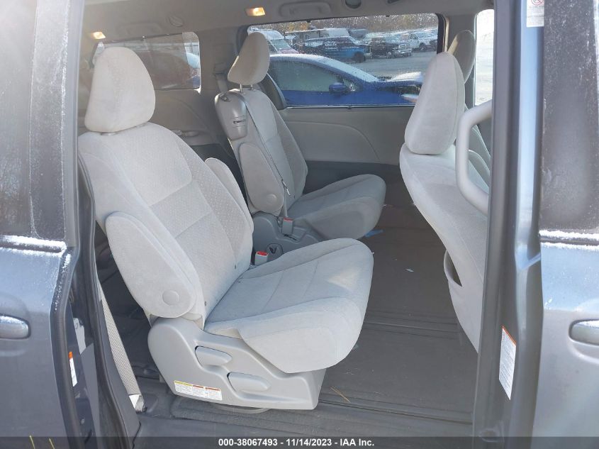 5TDKK3DCXFS644605 2015 TOYOTA SIENNA, photo no. 8