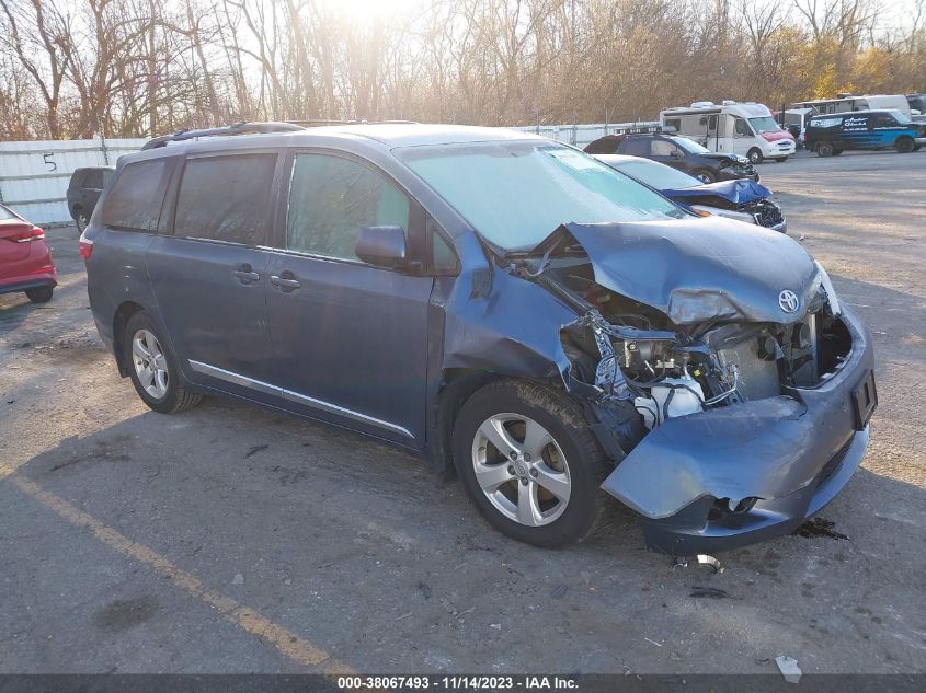 TOYOTA-SIENNA-5TDKK3DCXFS644605