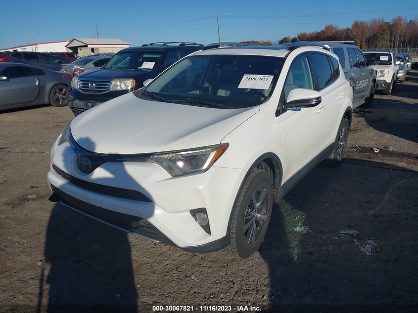 VIN JTMWFREV3HJ714289 2017 TOYOTA RAV4 XLE