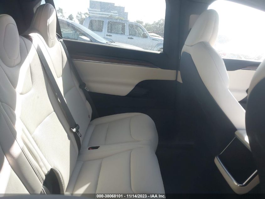 VIN 7SAXCDE55NF338216 2022 TESLA MODEL X