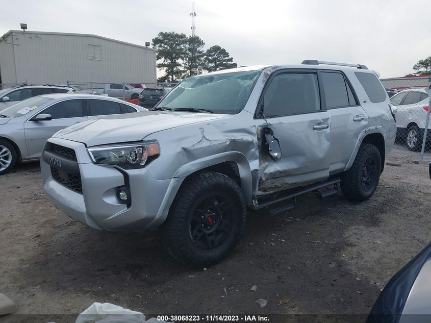 VIN JTEEU5JR5N5261442 2022 TOYOTA 4RUNNER SR5