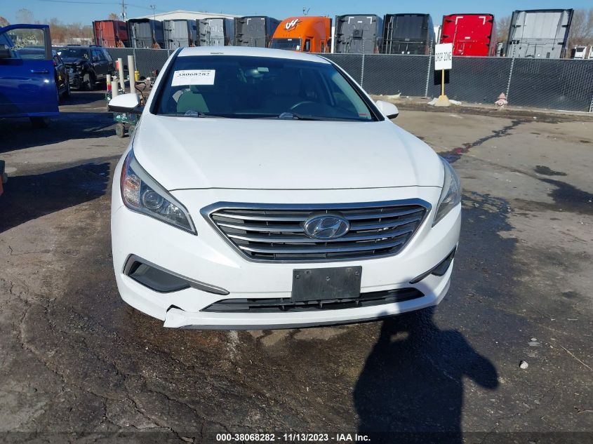 2016 HYUNDAI SONATA SE - 5NPE24AF2GH352357