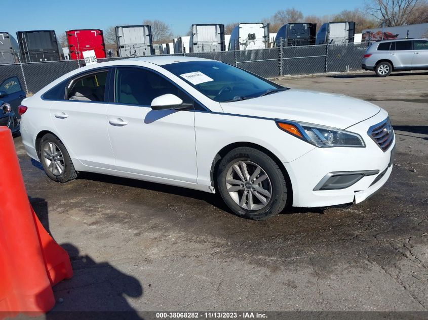 2016 HYUNDAI SONATA SE - 5NPE24AF2GH352357