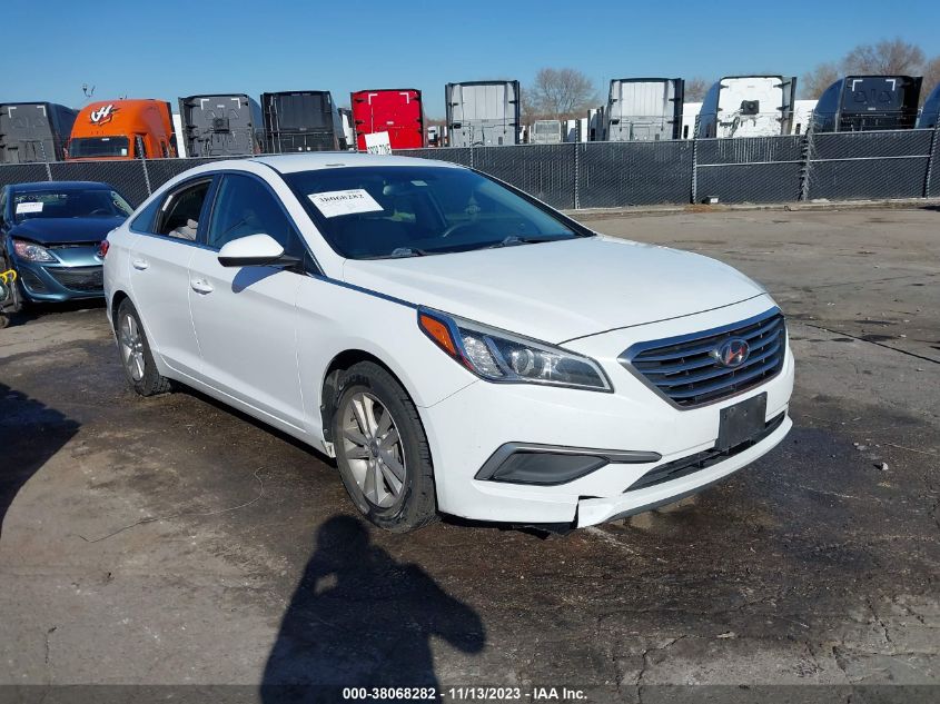 2016 HYUNDAI SONATA SE - 5NPE24AF2GH352357