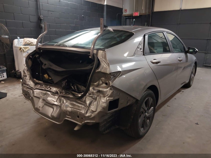 VIN KMHLS4AG9NU315501 2022 HYUNDAI ELANTRA SEL