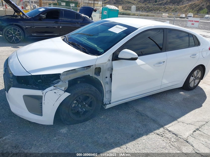 VIN KMHC65LC1KU175945 2019 HYUNDAI IONIQ HYBRID BLUE