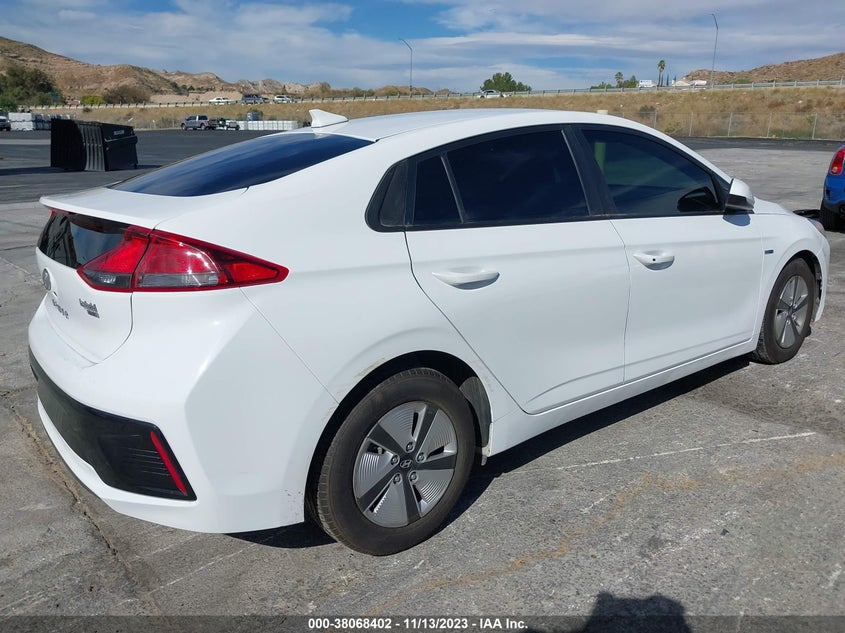 VIN KMHC65LC1KU175945 2019 HYUNDAI IONIQ HYBRID BLUE
