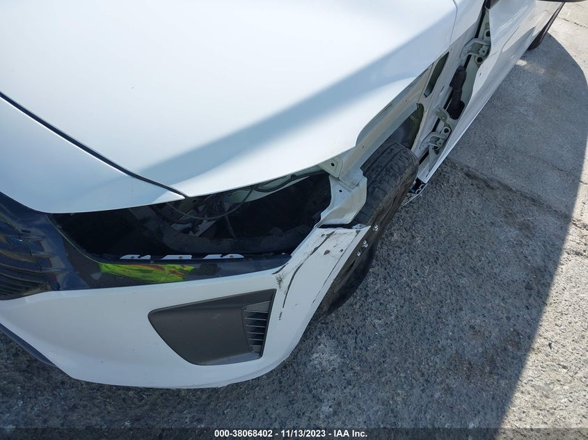 VIN KMHC65LC1KU175945 2019 HYUNDAI IONIQ HYBRID BLUE