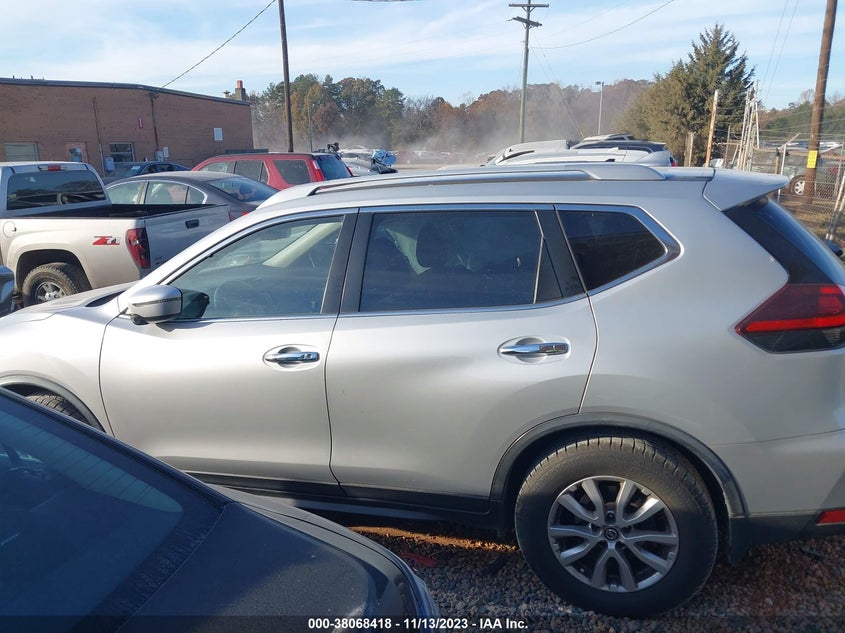 VIN JN8AT2MT2JW491492 2018 NISSAN ROGUE SV