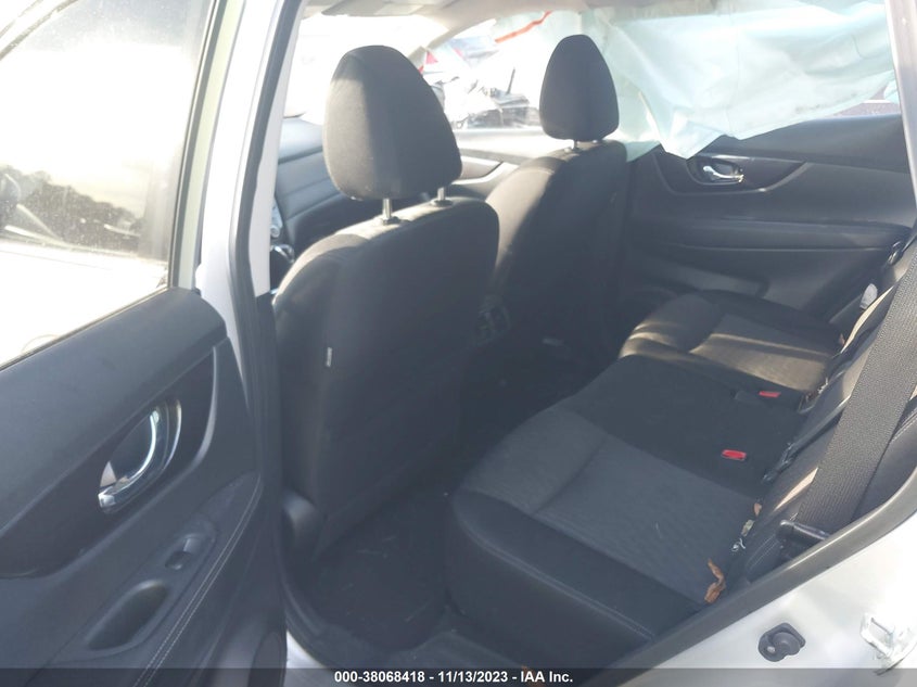 VIN JN8AT2MT2JW491492 2018 NISSAN ROGUE SV