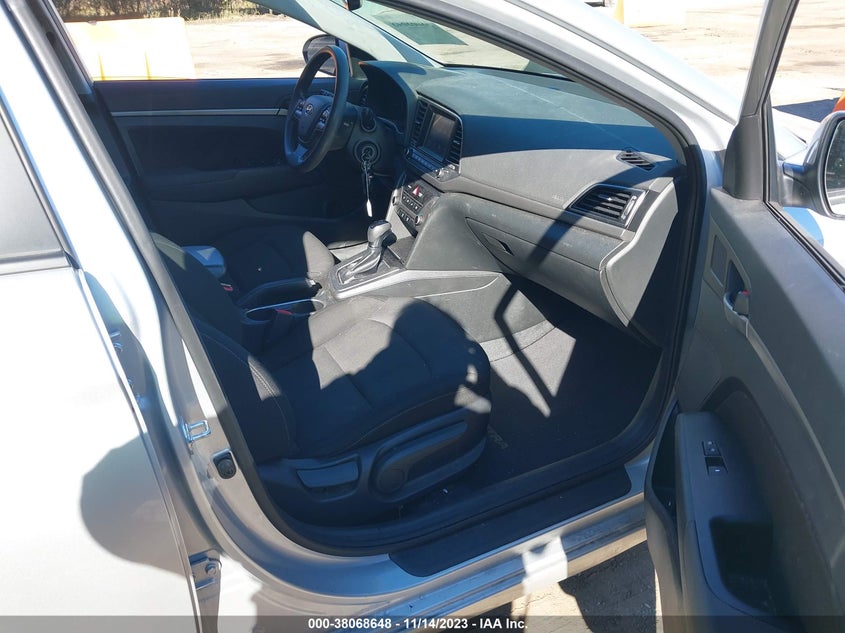 VIN 5NPD84LF3JH369277 2018 HYUNDAI ELANTRA SEL