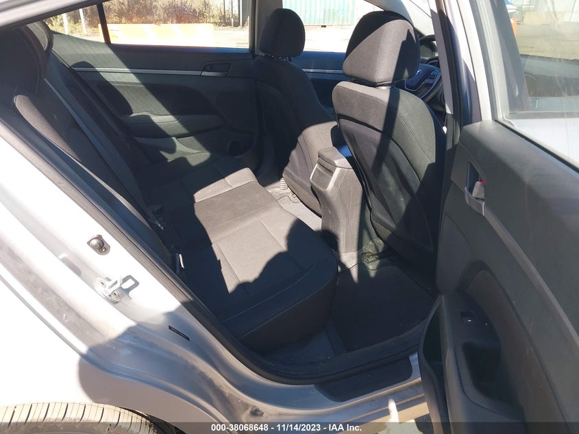 VIN 5NPD84LF3JH369277 2018 HYUNDAI ELANTRA SEL