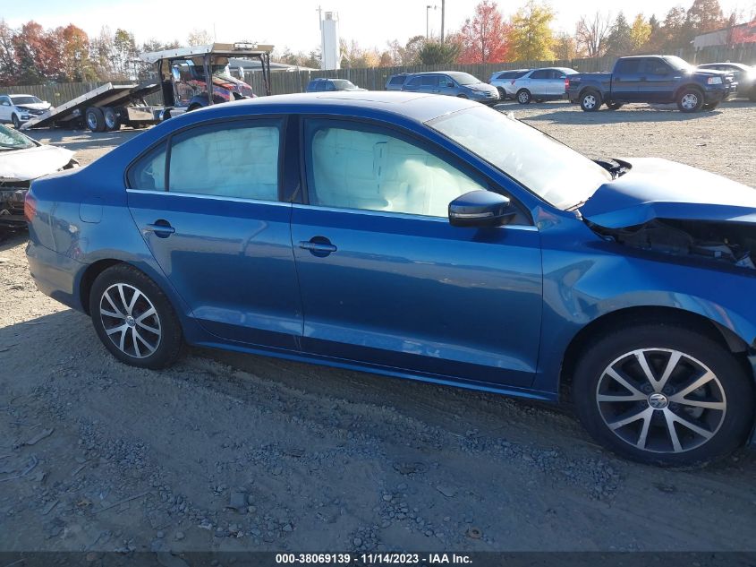 2017 VOLKSWAGEN JETTA 1.4T SE - 3VWDB7AJXHM412539