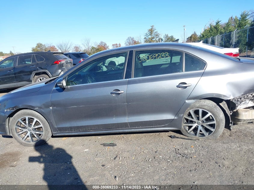 VIN 3VWDB7AJ0HM389224 2017 VOLKSWAGEN JETTA SE