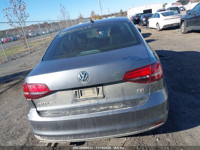 VIN 3VWDB7AJ0HM389224 2017 VOLKSWAGEN JETTA SE