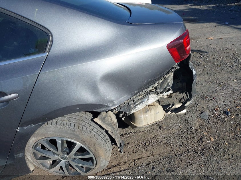 VIN 3VWDB7AJ0HM389224 2017 VOLKSWAGEN JETTA SE