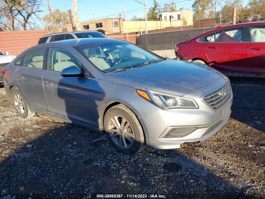 2016 HYUNDAI SONATA SE - 5NPE24AF5GH274589