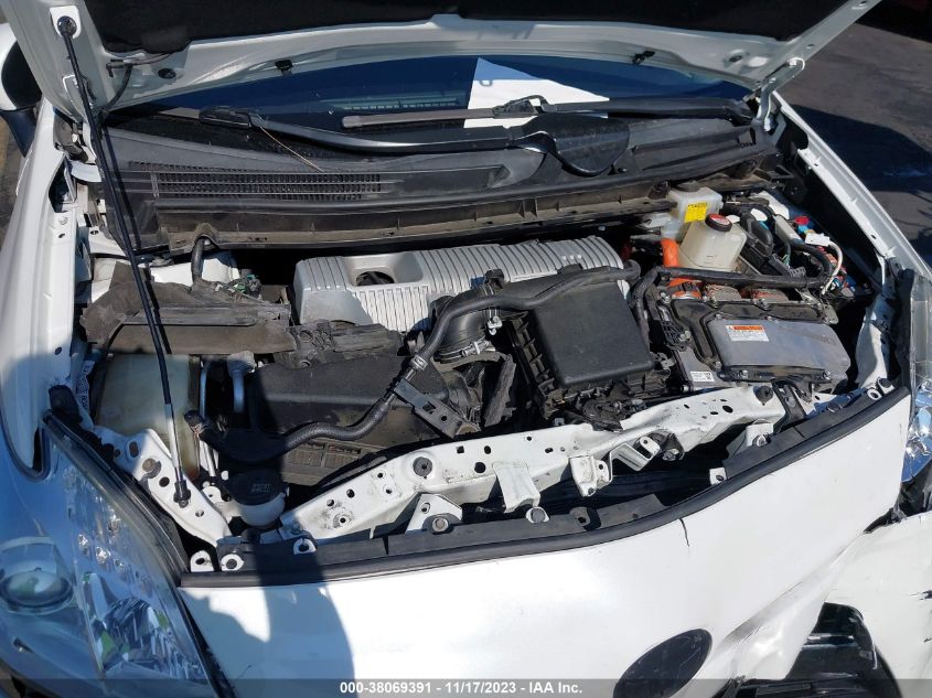 2015 TOYOTA PRIUS TWO - JTDKN3DU2F1974512
