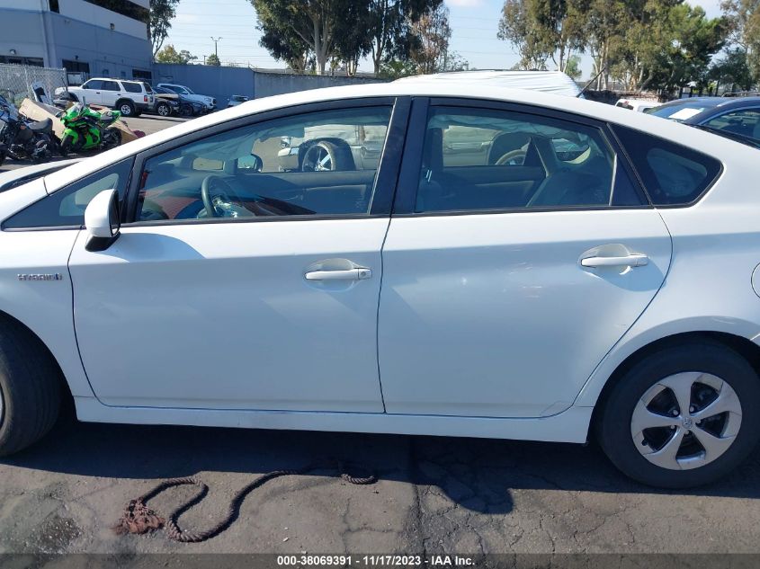 2015 TOYOTA PRIUS TWO - JTDKN3DU2F1974512