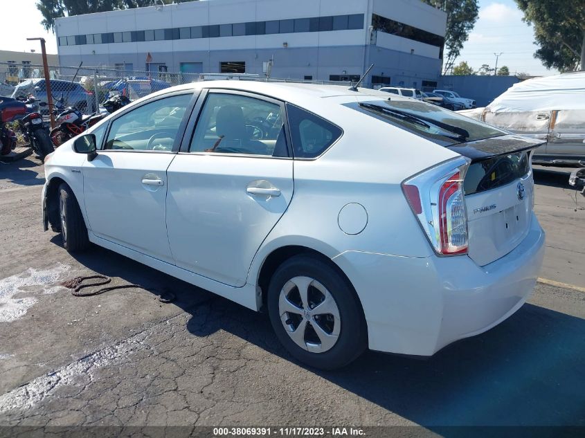 2015 TOYOTA PRIUS TWO - JTDKN3DU2F1974512
