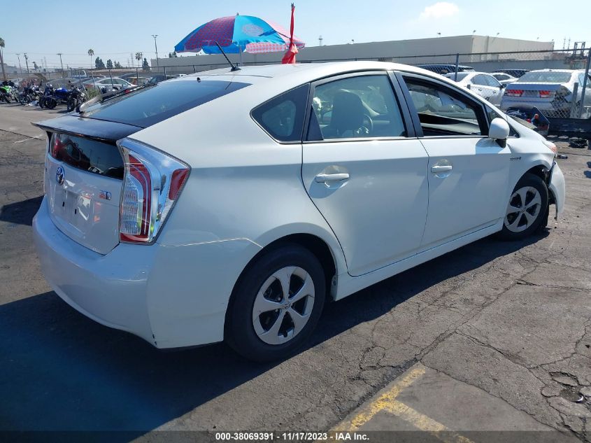 2015 TOYOTA PRIUS TWO - JTDKN3DU2F1974512
