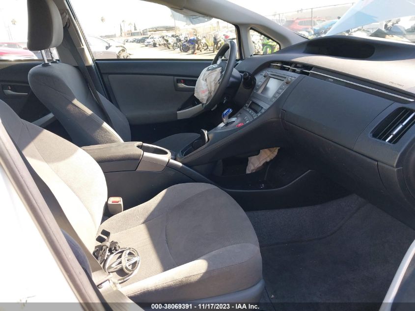 2015 TOYOTA PRIUS TWO - JTDKN3DU2F1974512