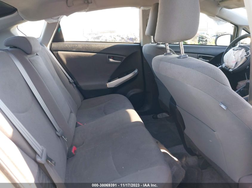 2015 TOYOTA PRIUS TWO - JTDKN3DU2F1974512