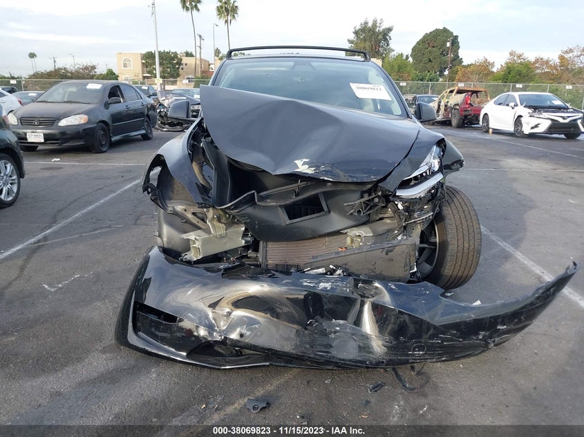 VIN 5YJYGAEE7MF305916 2021 TESLA MODEL Y