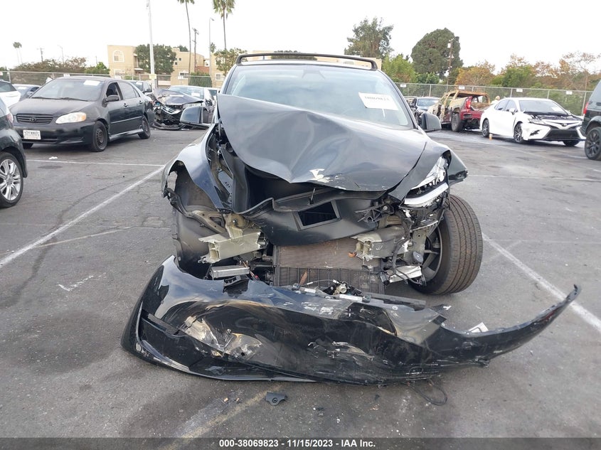 VIN 5YJYGAEE7MF305916 2021 TESLA MODEL Y