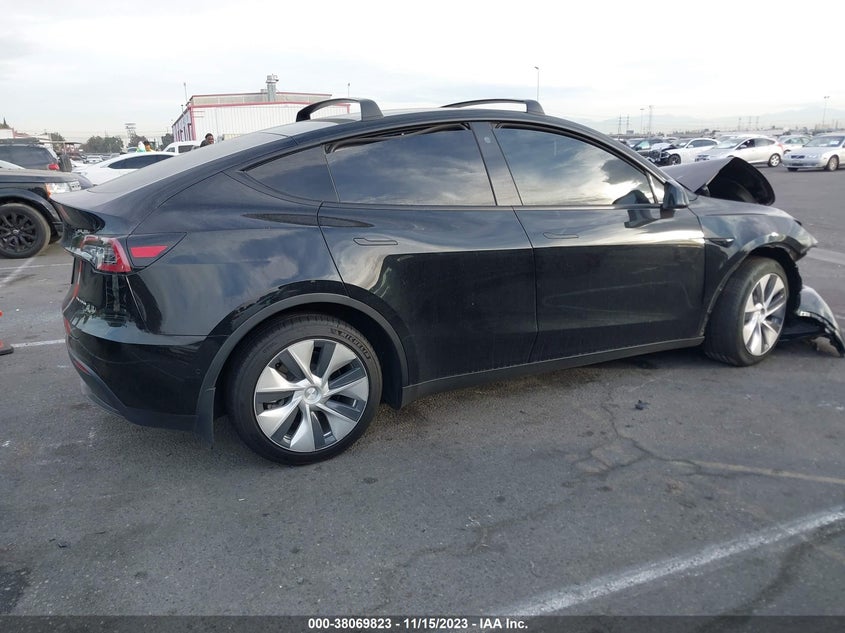 VIN 5YJYGAEE7MF305916 2021 TESLA MODEL Y
