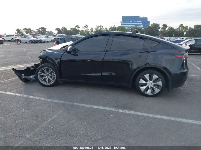 VIN 5YJYGAEE7MF305916 2021 TESLA MODEL Y