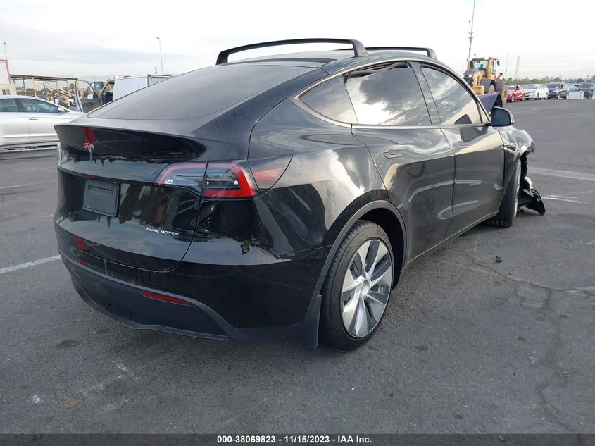 VIN 5YJYGAEE7MF305916 2021 TESLA MODEL Y