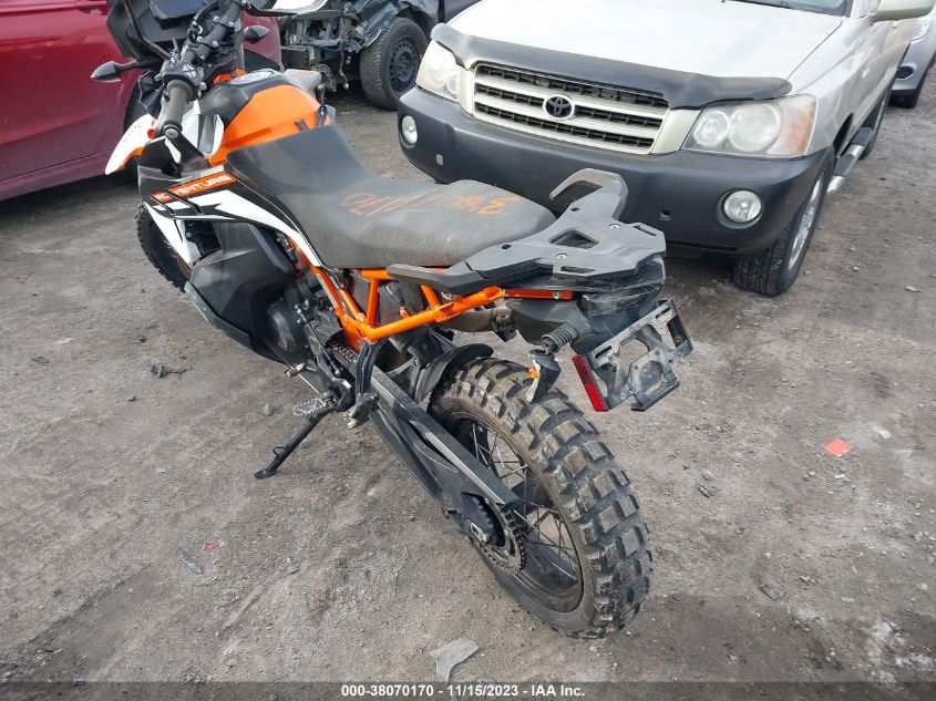 2022 KTM 890 ADVENTURE R VBKTR6402NM835922