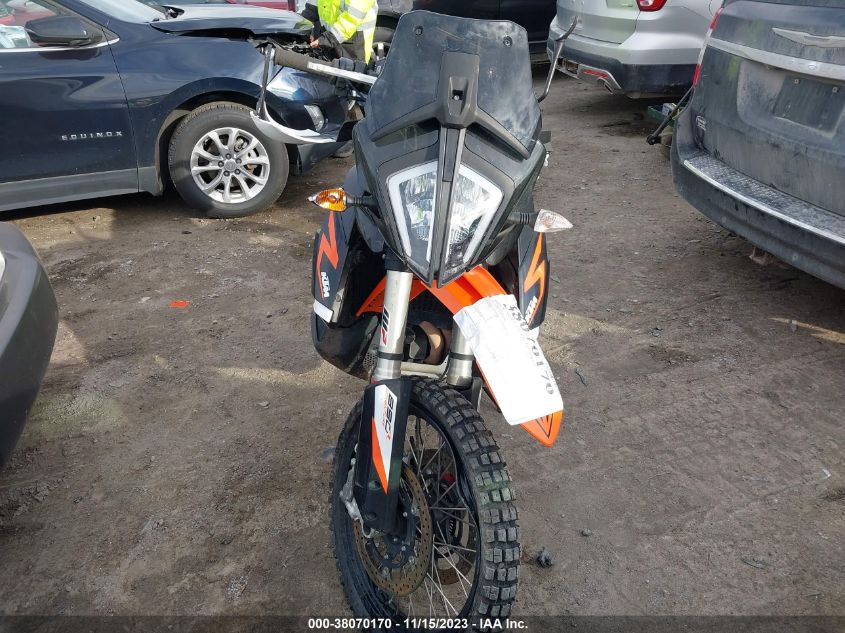 2022 KTM 890 ADVENTURE R VBKTR6402NM835922